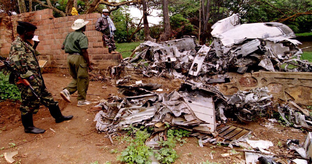 在1994年4月6日，盧安達的空軍一號卻在極其神秘且懸疑不明的狀態下，於首都上空...