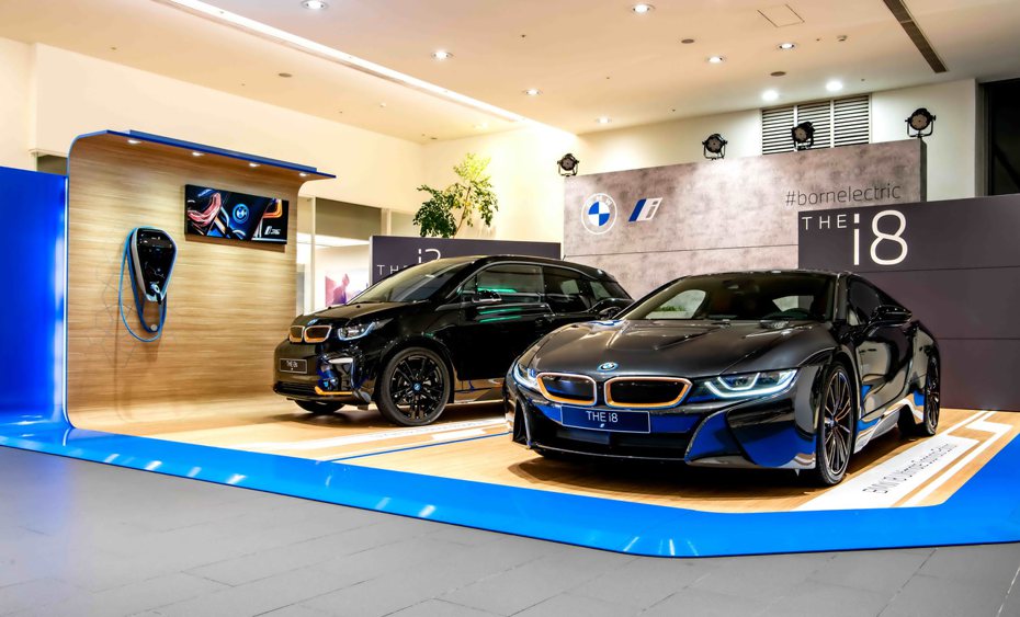 全球限量特仕版 - 全新BMW i3s Edition RoadStyle、BMW i8 Ultimate Sophisto Edition 5月21日至7月5日期間於全台巡迴展演。 圖／汎德提供