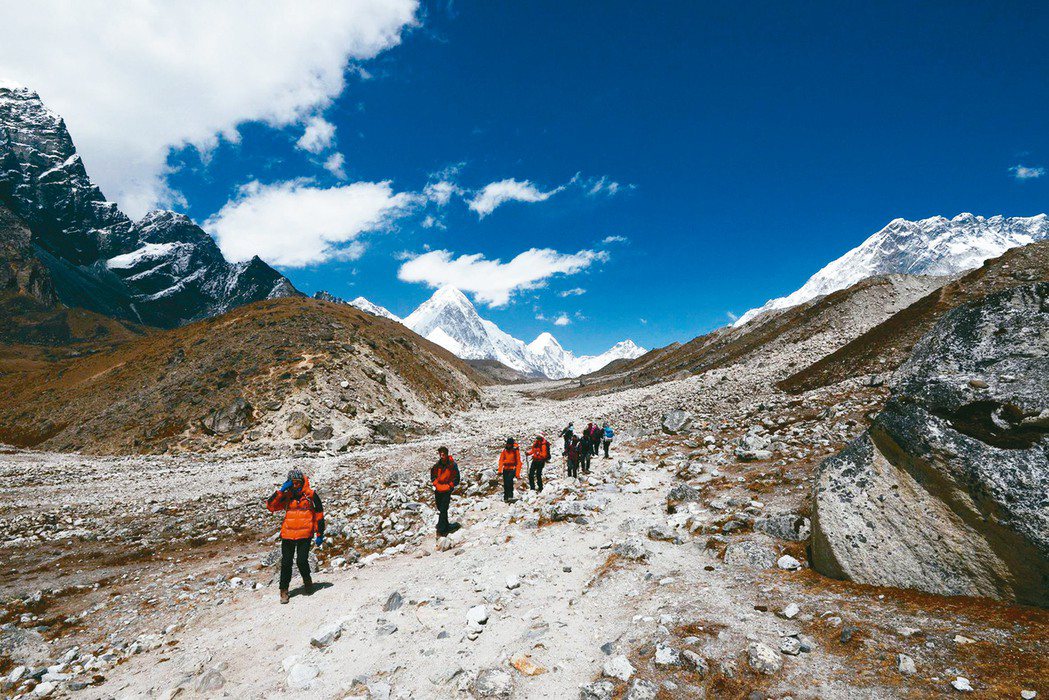 全球旅客為著攀爬世界高峰的夢想而造訪尼泊爾。 圖／法新社