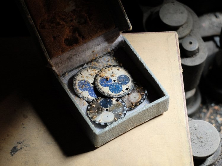 ZENITH CHRONOMASTER 系列工坊及官網專售復刻版腕表，源自表廠閣樓中從未面世的骨董原型。圖／真力時提供