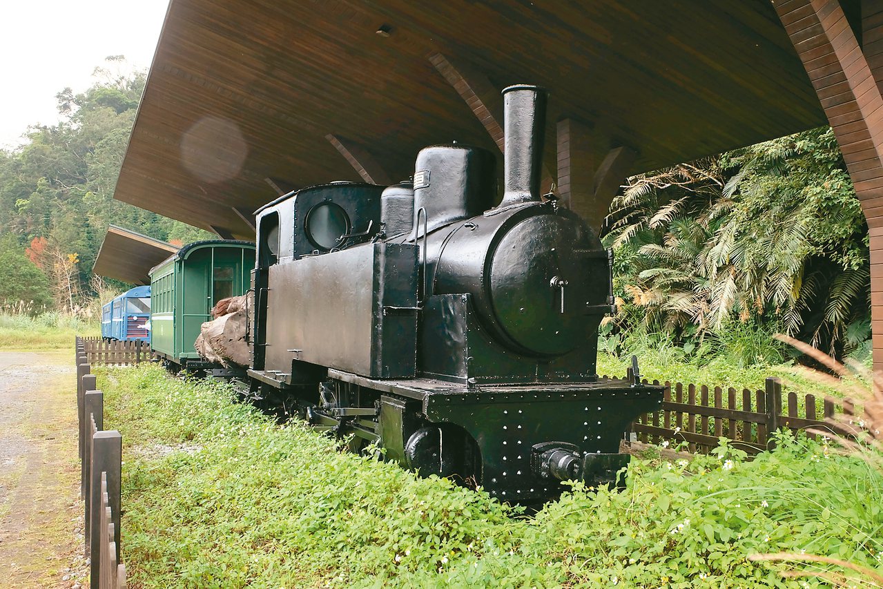 圖為太平山森林鐵路退役的老舊火車頭。