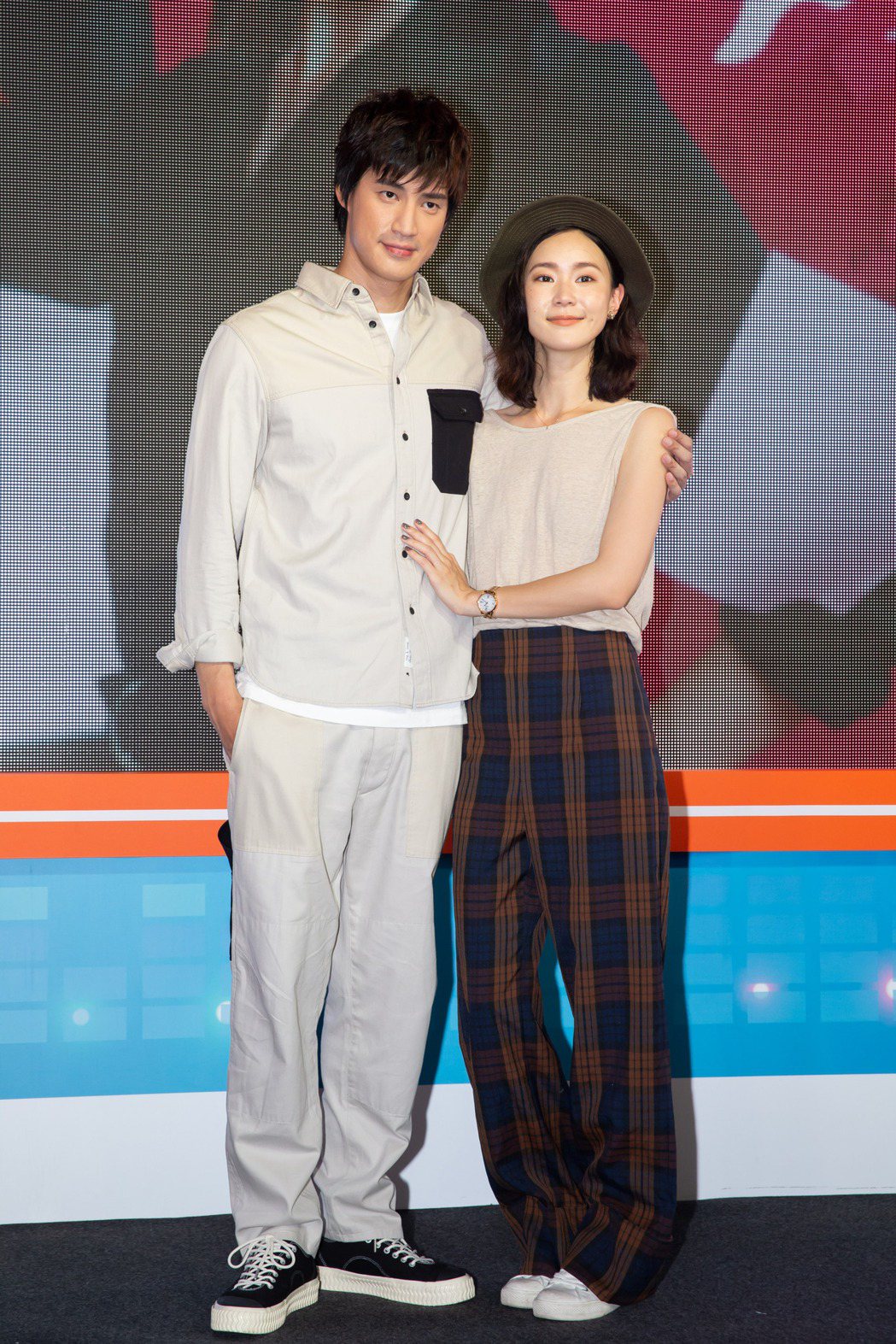羅宏正(左)、鍾瑶出席「跟鯊魚接吻」粉絲見面會。記者季相儒／攝影