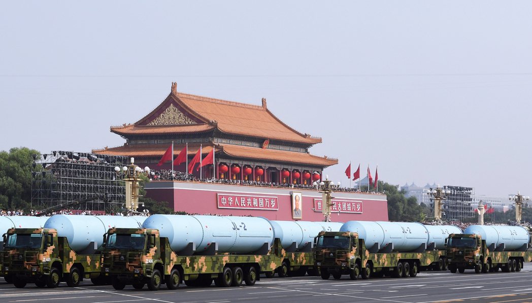 除了涵蓋俄國的新戰略核武器，川普還想讓中國加入新條約，並限制其核武庫。畢竟，北京...