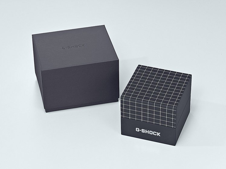 GMW-B5000CS腕表的內外表盒為維持設計整體性，採用黑色線條網格裝飾。圖／...