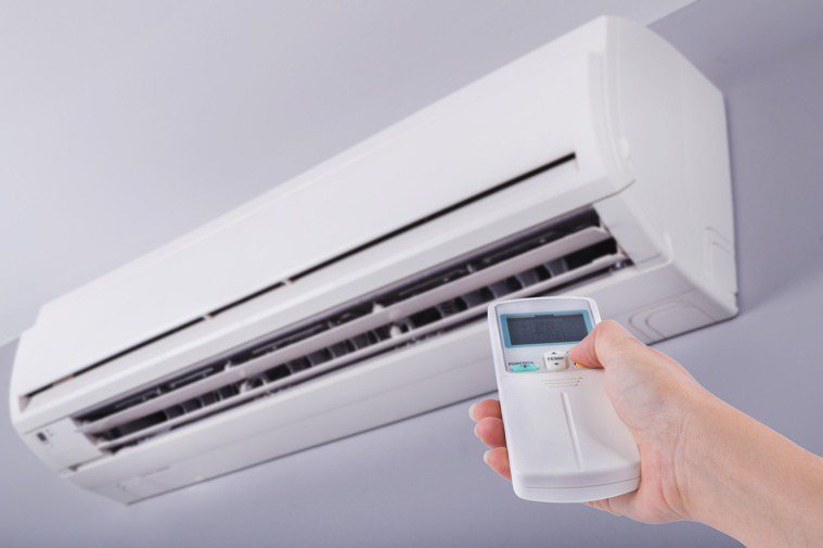 炎熱夏日不少家庭會開冷氣消暑，不過伴隨而來的是有感電價。示意圖／ingimage