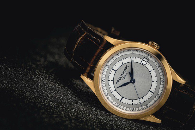 暱稱「軌道面」的百達翡麗Calatrava型號5296腕表在拍賣會上偶爾會出現，例如這枚玫瑰金款就是7月13日香港佳士得鐘表拍賣將推出的作品。圖／取自佳士得官網