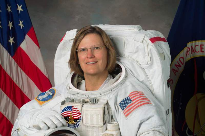 68歲的美國太空總署（NASA）前太空人凱西．蘇利文（Kathy Sullivan）當年是美國首位漫步太空的女性，如今又成為首名抵達海洋最深處的女性。圖／取自NASA