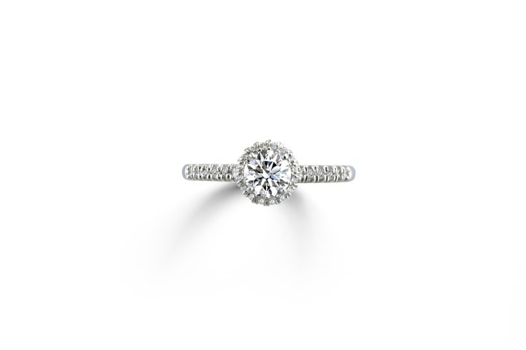 銀座白石Bouquet訂婚鑽戒，戒台46,000元起。圖／銀座白石提供