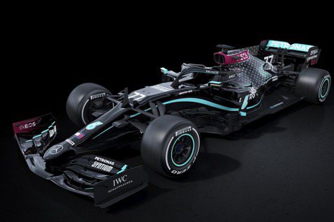 2020賓士F1車隊賽車塗裝發表！顛覆銀箭傳統 以黑色塗裝力挺種族平權