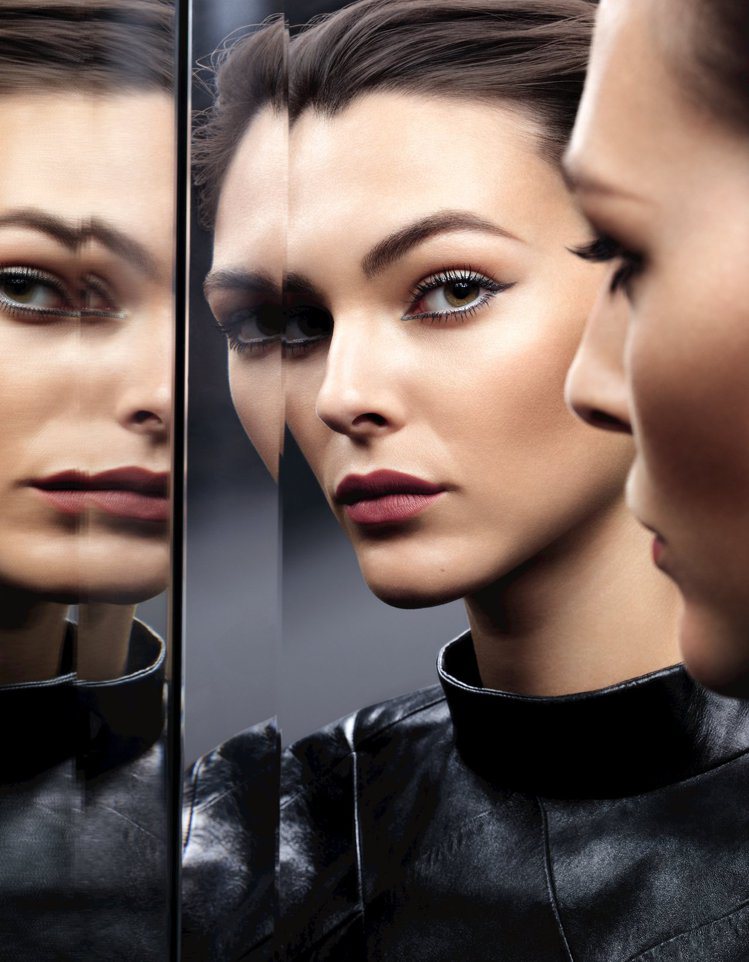 香奈兒2020眼妝系列，推出全新的睫毛膏、眼線液筆和眉彩盤。圖／香奈兒提供