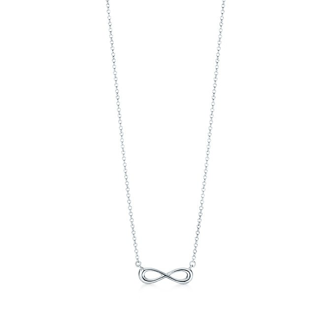 Tiffany Infinity純銀項鍊迷你款，5,500元。圖／Tiffany & Co.提供