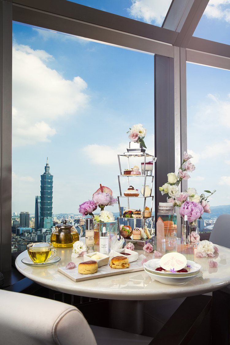 香緹卡與馬可波羅酒廊跨界推出「鑽石級週末午茶約會」。圖／香緹卡提供