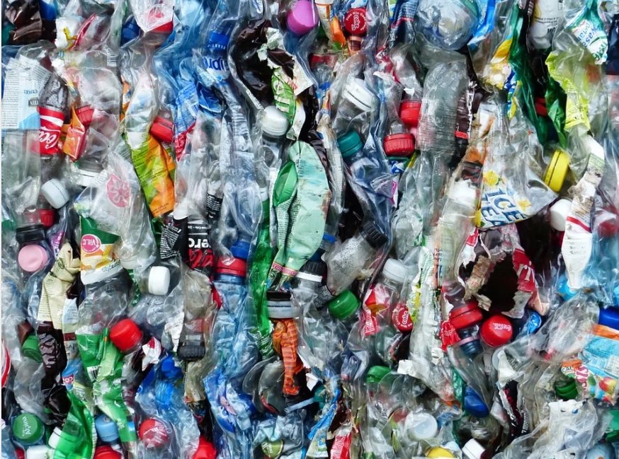 保特瓶現行的回收運行模式，是製造商生產物品後，經過回收再製為二手材料，而後再銷售...