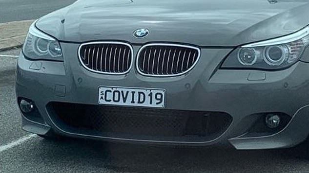 國外有車主的車牌竟跟「COVID-19（新型冠狀病毒）」同名。圖擷自每日郵報