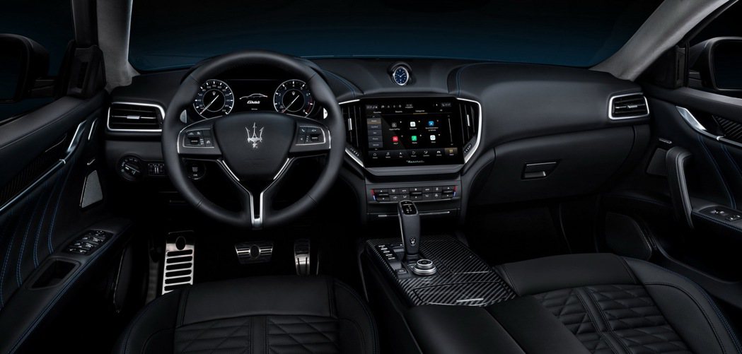 Maserati Ghibli Hybrid中控螢幕尺寸增至為10.1吋。 摘自...