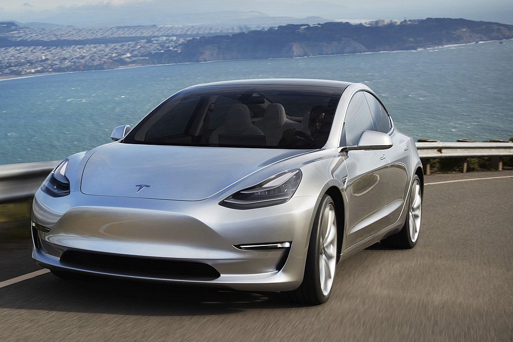 Holidays With Tesla假期體驗計畫，有機會在週末假期將現有車輛換...