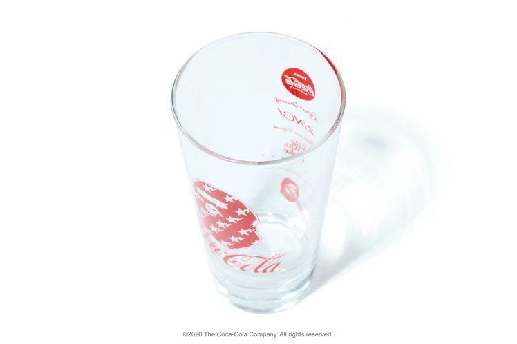 可口可樂聯名系列玻璃杯1,199元。圖／i.t提供