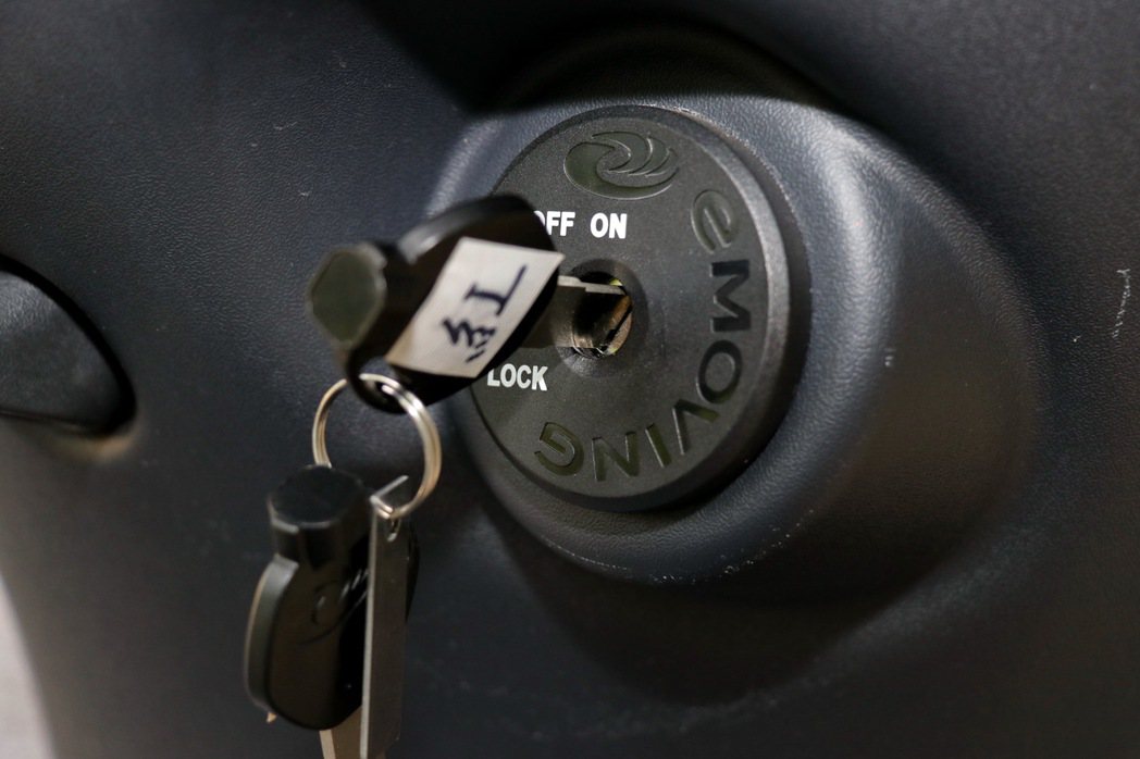入門車型取消啟閉按鍵，改以傳統鑰匙方式發動。 記者陳威任／攝影