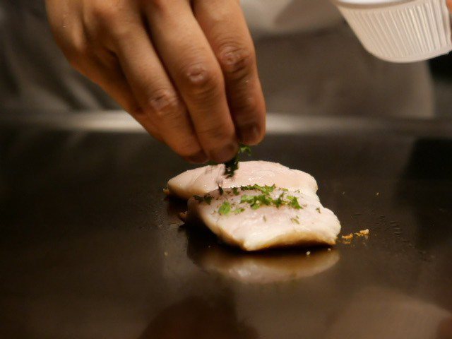 香煎白帶魚，跟著季節吃有夠鮮。 圖／蕭涵 攝影