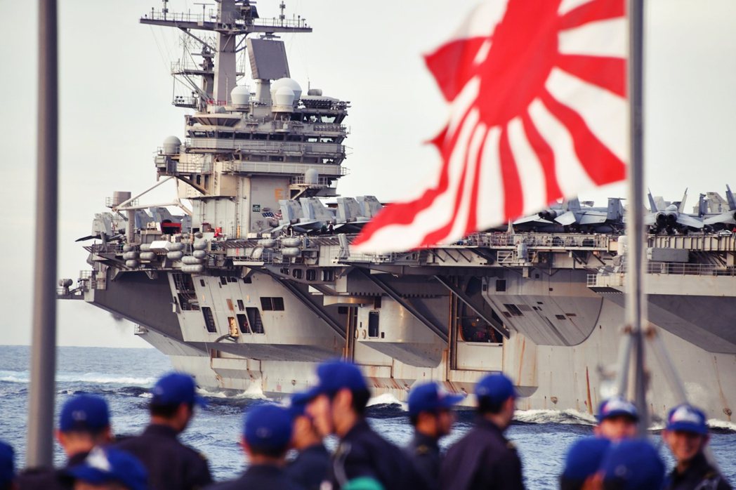 和平許久的日本在面臨如此嚴重的威脅時，又將採取什麼樣的行動？圖為2020年的日美...
