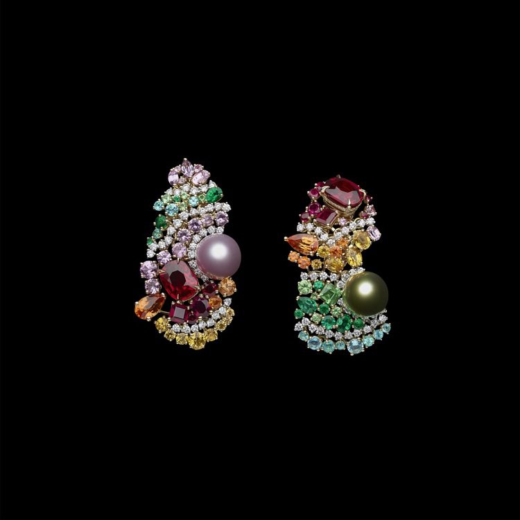 Tie & Dior朱紅色紅寶石珍珠不對稱耳環，1,700萬元。圖／DI...
