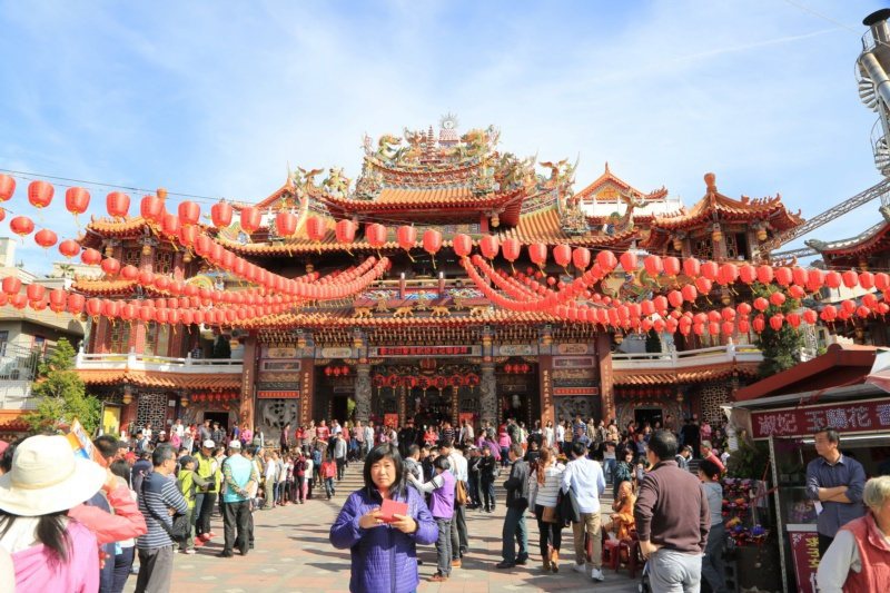 清水紫雲巖是台中最大的觀音廟，香客絡繹不絕。 圖／台中市政府提供