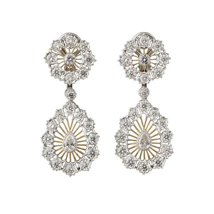 Buccellati Tulle高级珠寶系列耳環，呈現宛如蕾絲的華麗與典雅，價格店洽。圖 / Buccellati提供。