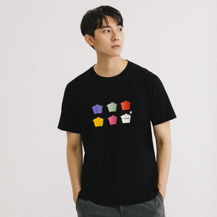 台灣經典品牌聯名UT系列大同T恤390元。圖／UNIQLO提供