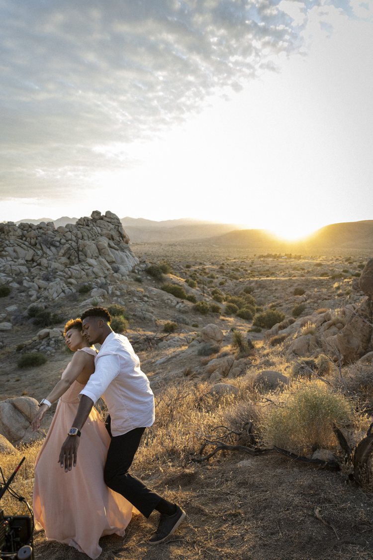 RICHARD MILLE特地邀請品牌好友編舞家Benjamin Millepied與作曲家Thomas Roussel共同創作了「心靈深處（WITHIN）」的形象影片，並於約書亞樹(Joshua Tree)國家公園沙漠中紀錄。圖 / RICHARD MILLE提供。