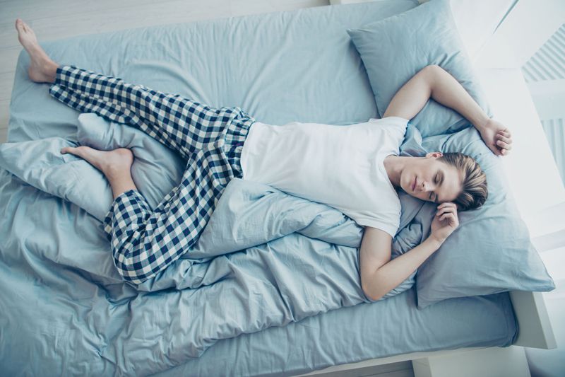 美國媒體Insider發布的文章指出，優質睡眠對於身心健康非常重要，而舊床墊可能會破壞人們的睡眠。圖／取自123RF網站