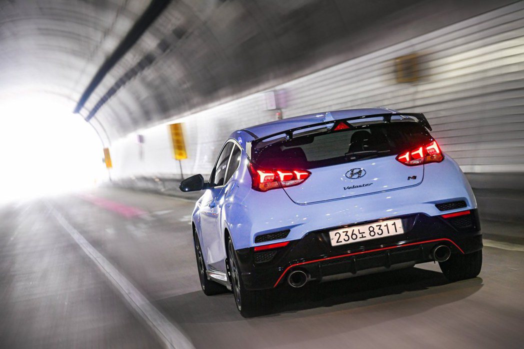 Hyundai率先使用八速DCT雙離合器變速箱的N性能車是在2020年發行新年式...