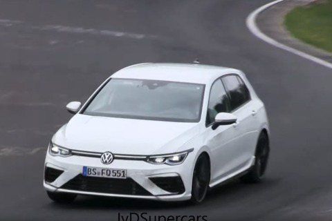 影／2021 VW Golf R與Variant旅行車型賽道測試中！ 