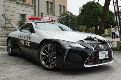 日本栃木縣警隊又有新車開啦！這次是Lexus LC500警車