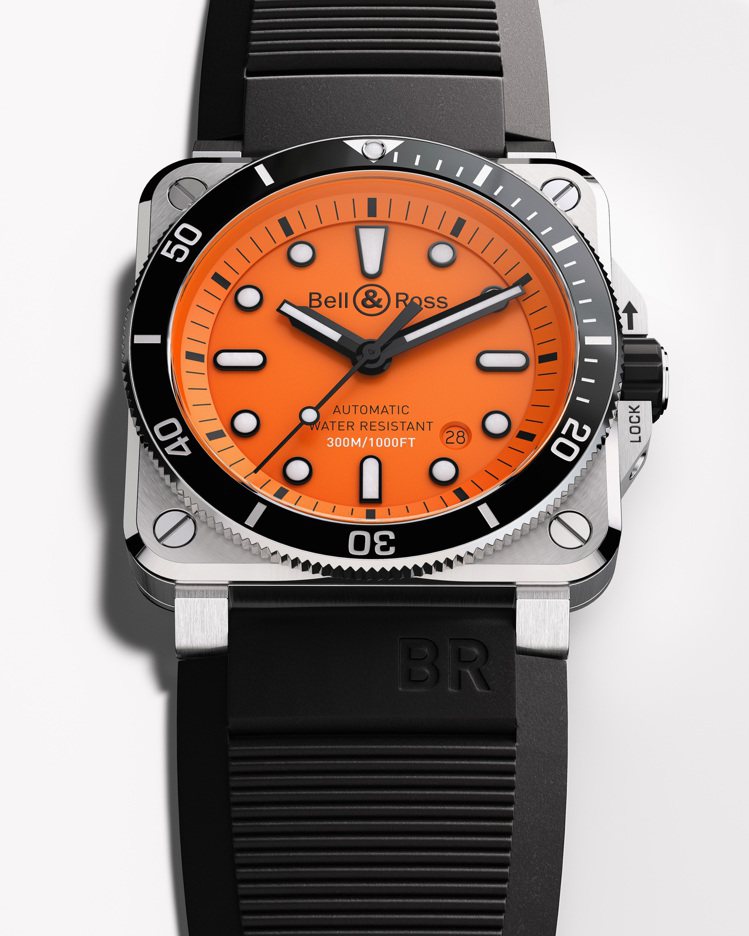 以精鋼表殼搭配橘色表面，具備300米防水性能的BR 03-92 Diver Orange並通過ISO防水認證。圖 / Bell & Ross提供。