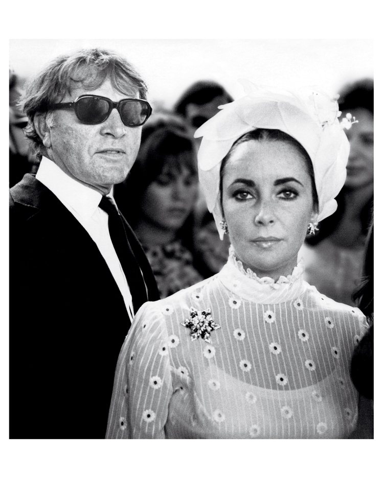 伊麗莎白泰勒（Elizabeth Taylor）曾在1968年時配戴過一款Jean Schlumberger所設計的Fleur de Mer藍寶鑽石海星胸針。圖 / TIFFANY提供。