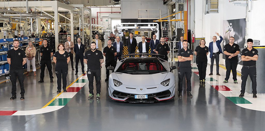 Lamborghini宣布Aventador車系自2011年Aventador ...