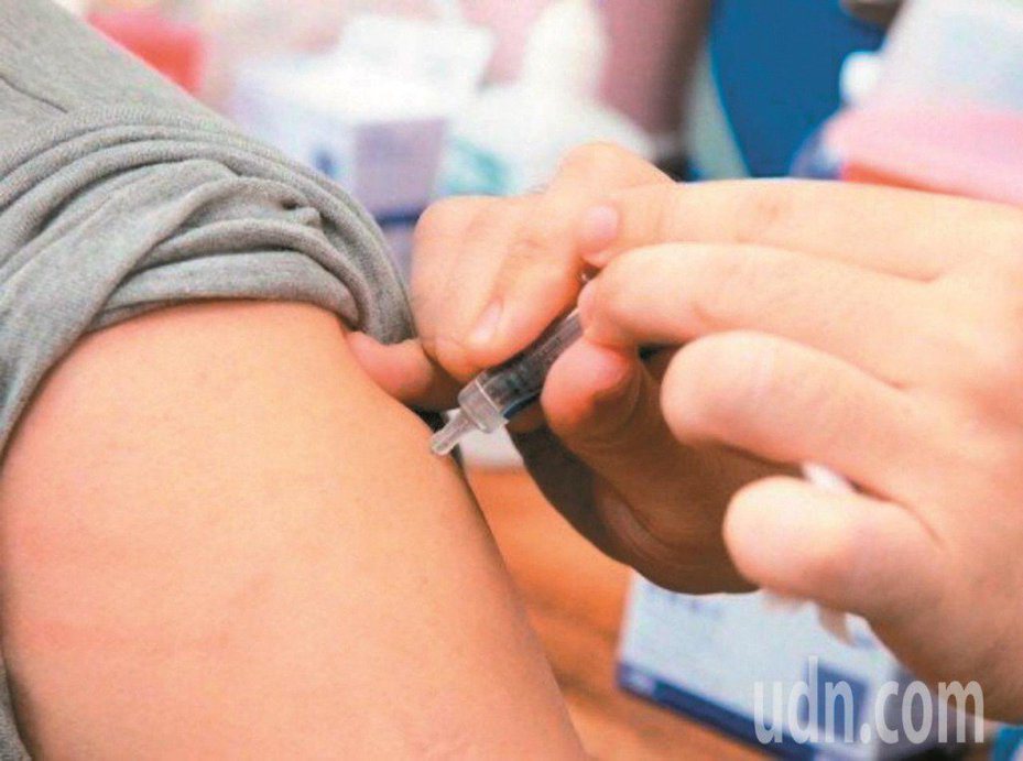 公費流感疫苗將於10月5日開打。報系資料照