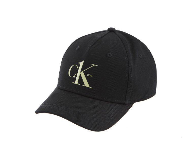 CK ONE帽球帽1,680元。圖／CALVIN KLEIN提供