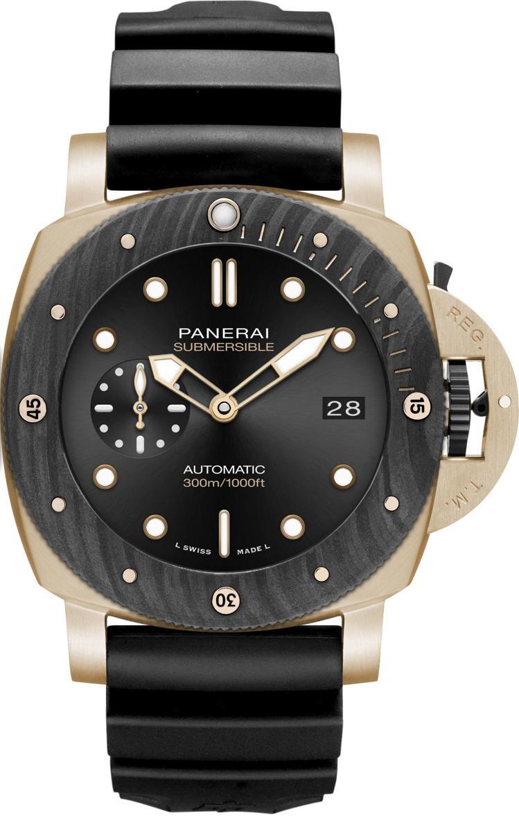 同樣以「紅」為概念，融合紅金與碳纖維的Submersible Goldtech OroCarbo（PAM1070）腕表，兼容貴氣與運動感。圖 / PANERAI提供。