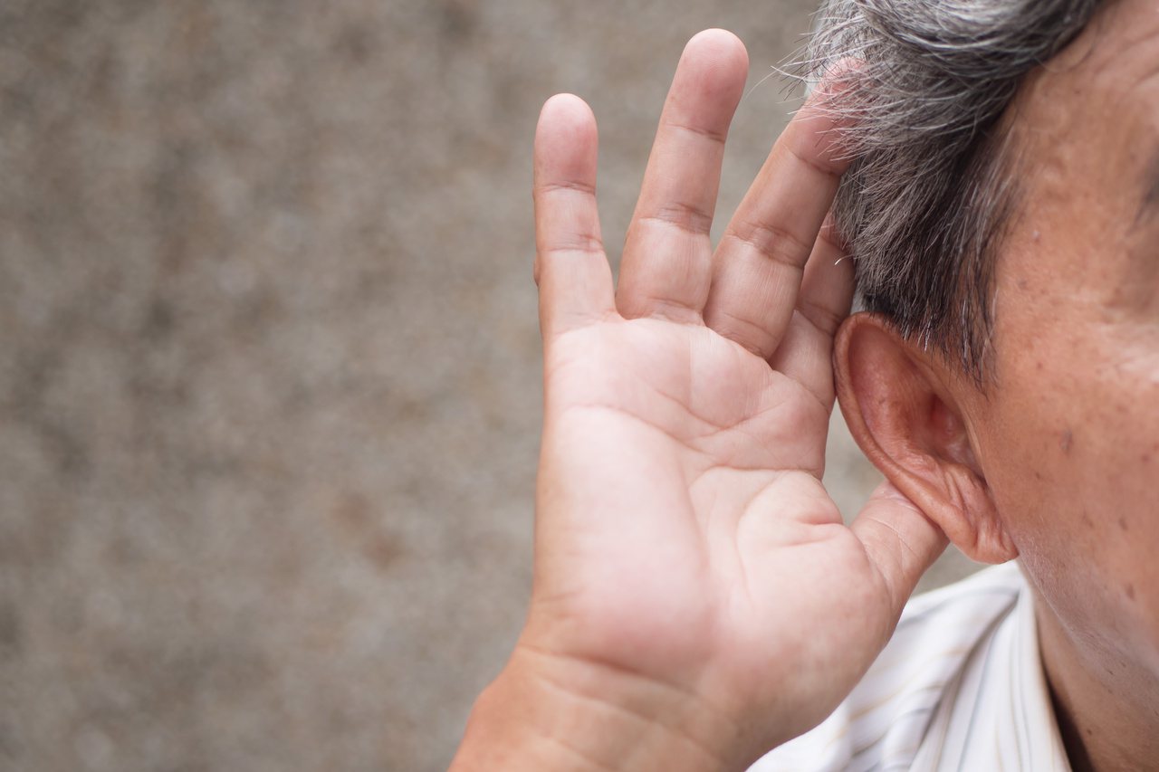 聽覺是人類重要的感官，聽力障礙往往會引起生活中許多不便，包含人際溝通困難、社交障礙。圖／123RF