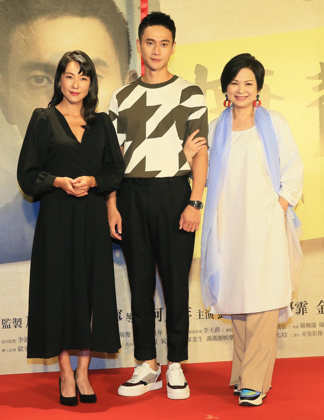 「無聲」昨晚首映，演員楊貴媚（右起）、劉冠廷及張本渝出席。記者潘俊宏／攝影