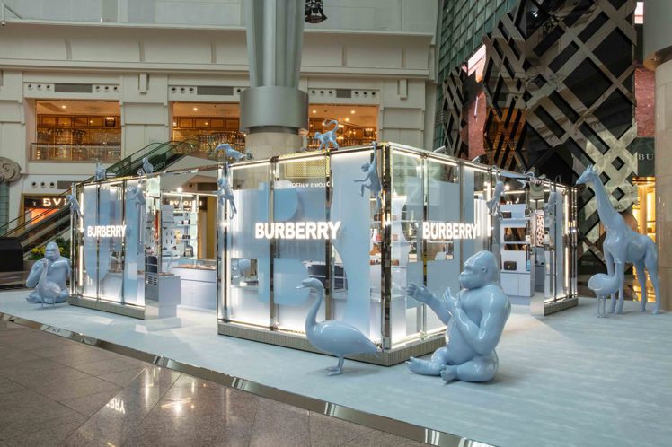 BURBERRY於台北101的4樓開設動物王國快閃店，自即日起至11月15日止。...