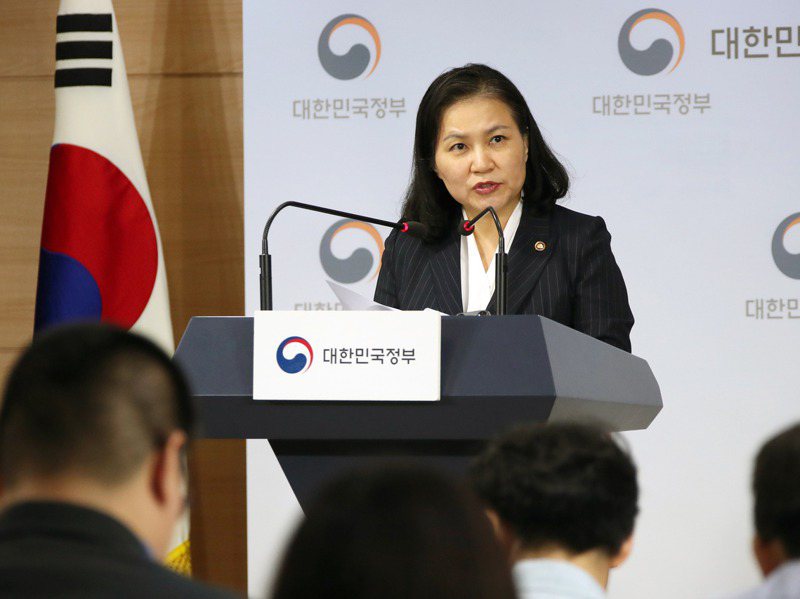 南韓產業通商資源部通商交涉本部長俞明希有望出任下屆ＷＴＯ秘書長。 美聯社