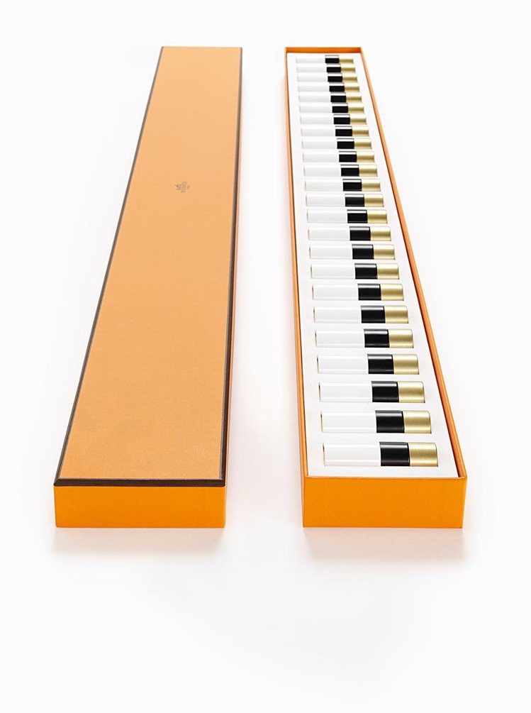 鋼琴24色唇彩禮盒，54,000元。圖／愛馬仕提供