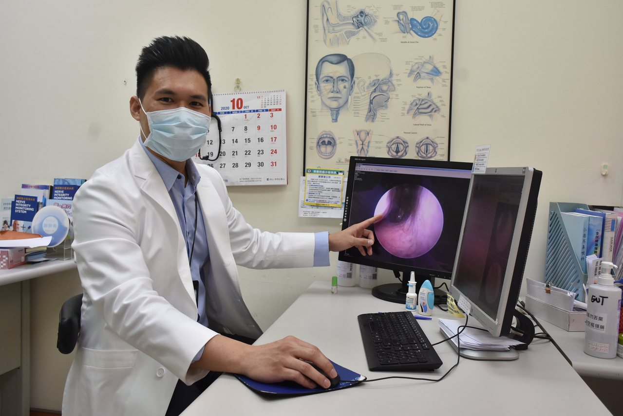 小港醫院耳鼻喉科劉承信醫師說，台灣約3成民眾受過敏及非過敏性鼻炎的困擾。記者王昭月／翻攝