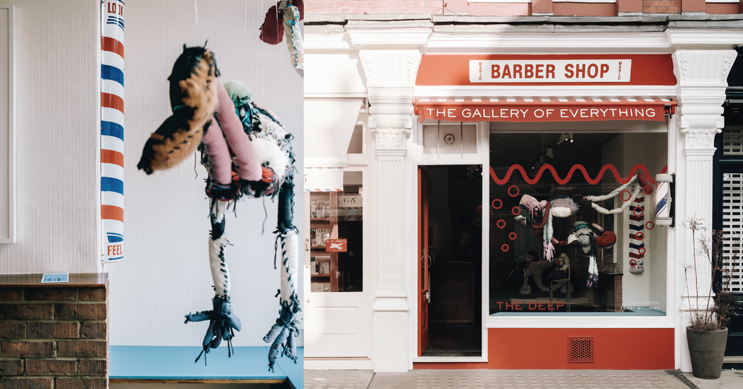 在蛻變為藝廊之前，這裡曾是經營超過三十年的英式理髮店，空間裡保留了過去理髮廳的紅...