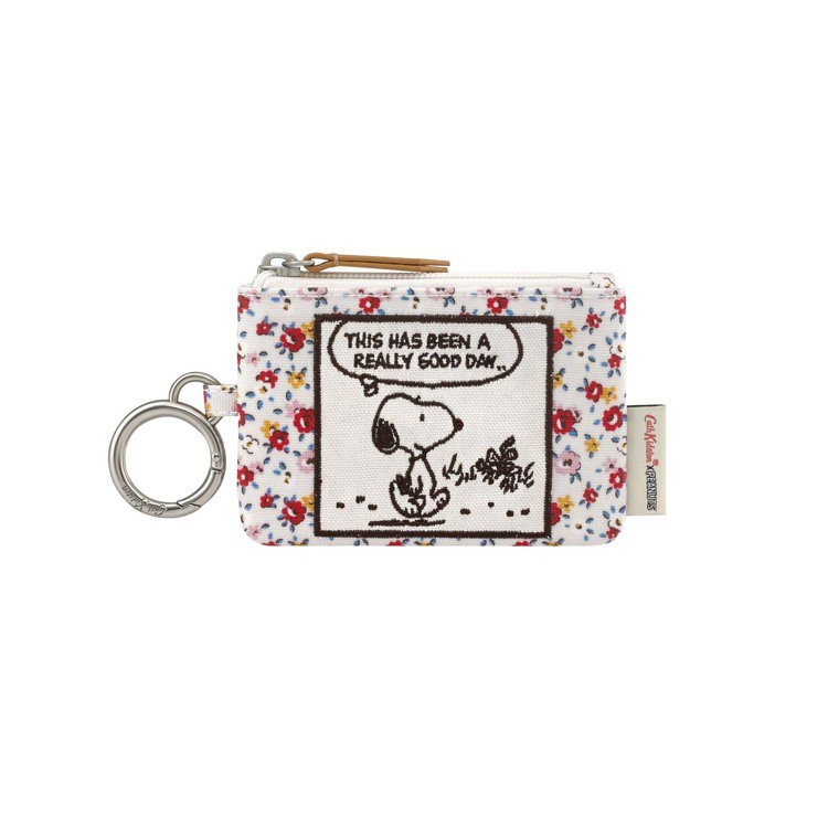 Snoopy聯名系列鑰匙零錢包，1,280元。圖／Cath Kidston提供