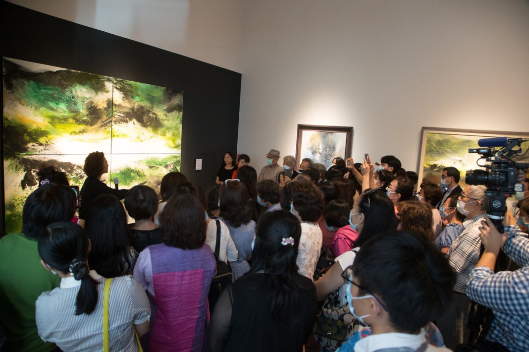 張淑芬畫畫14年，首次舉行個展，「愛。無盡」在台南美術館登場。記者陳立凱／攝影