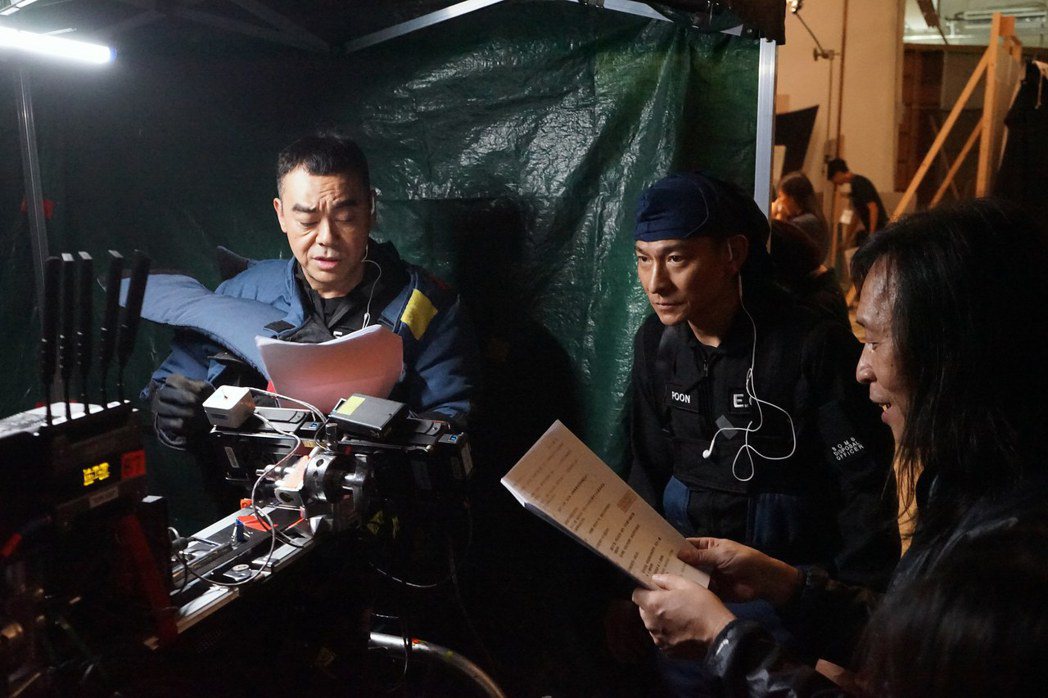 劉德華、劉青雲（左）合作演出「拆彈專家2」。圖／華映提供