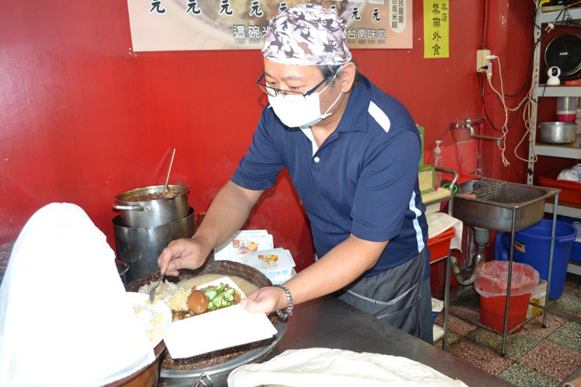 禧樂米糕已經營60多年，受到老饕的喜愛。 圖／鄭惠仁 攝影